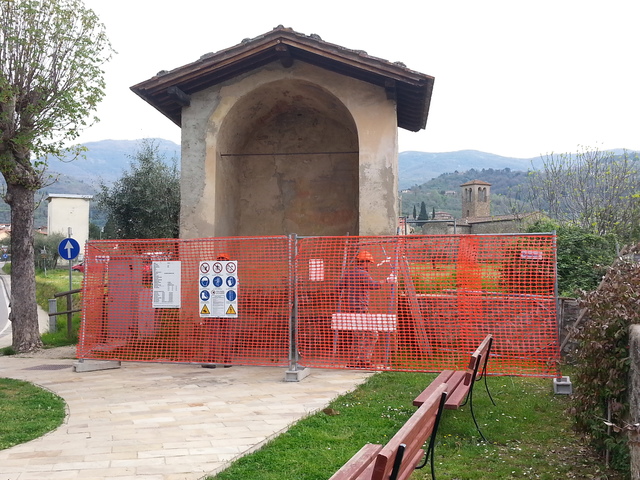 Castelfranco di Sopra: al via il restauro del Tabernacolo del Crocifisso